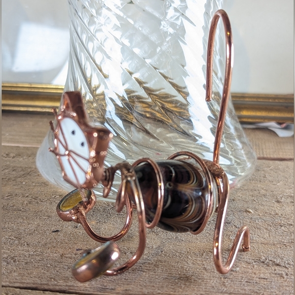 COPPER WIRE CAT SCULPTURE WITH BLOWN GLASS AND BOBBLE HEAD - Picture 3 of 11